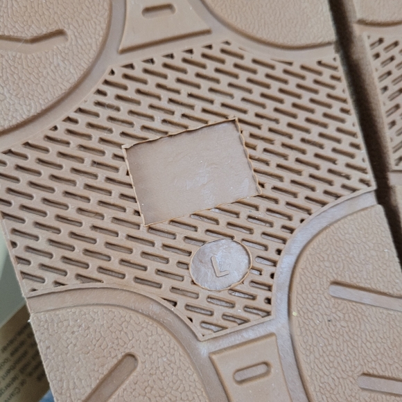 HAMMACHER & SCHLEMMER | sheepskin shearling suede adjustable open toe sl… - Picture 9 of 15